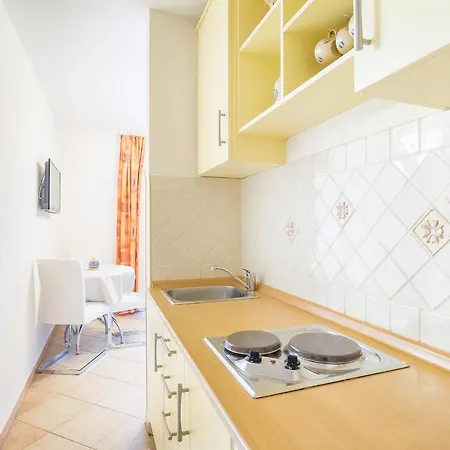 Apartman 3 *