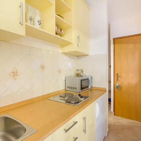 Apartment Apartman 3 *